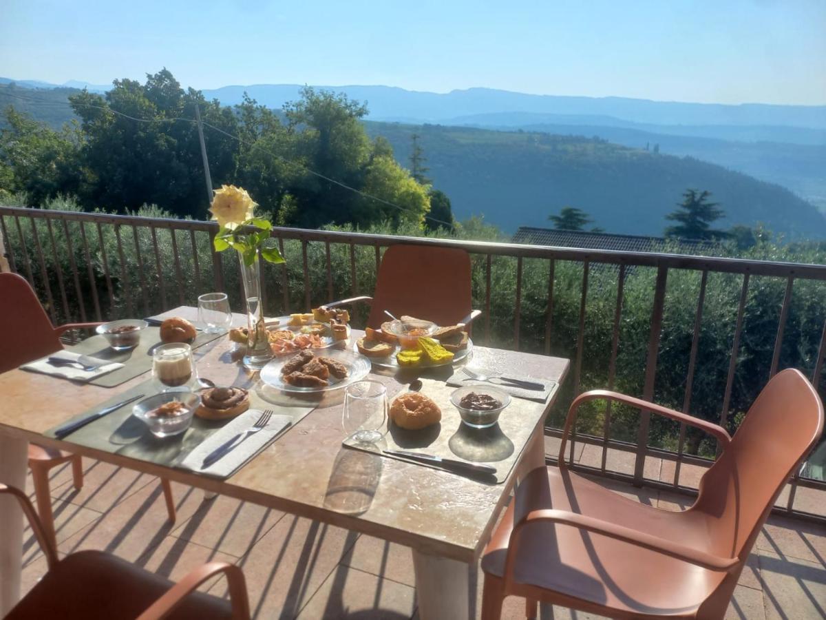 Bed and Breakfast La Terrazza In Collina Cavalo Esterno foto